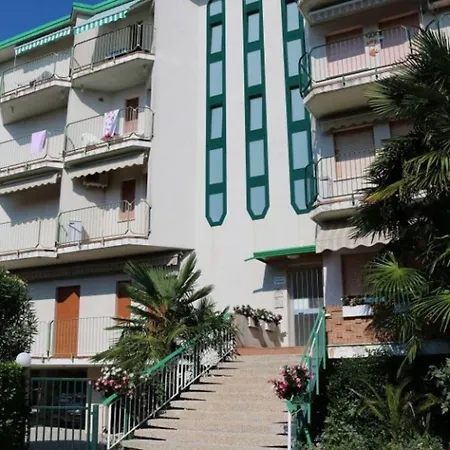 Apartamento Cozy Charm Near The Beach-beahost *